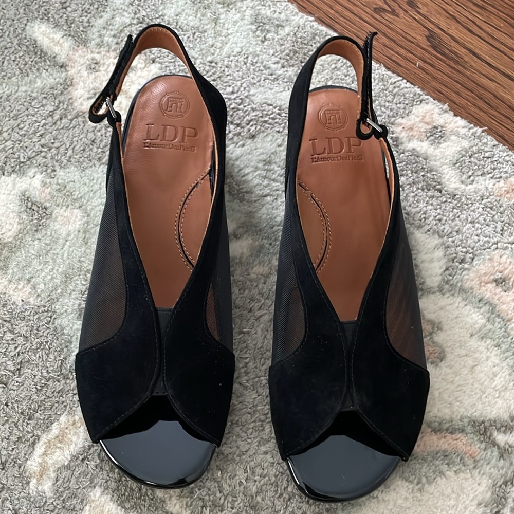 L’Amore Des Pieds Estefana Black Shoe